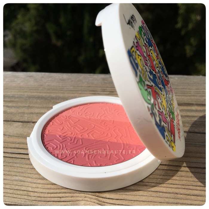 BLUSH-DEBORAH-MILANO-KEITH-HARING-EDITION-LIMITEE-COFFRET-JUIN-2018-40-ANS-EN-BEAUTE-AVIS-BLOG