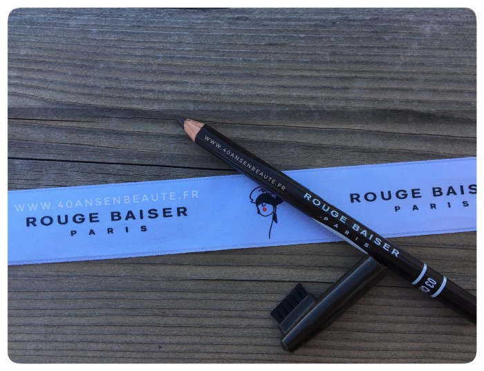 ROUGE-BAISER-PARIS-CRAYON-A-SOURCILS-03-CHATAIN-FONCE-AVIS